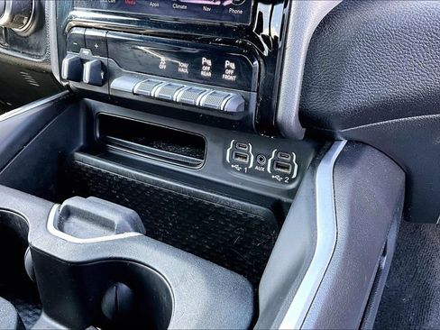 Used 2021 RAM 1500 Big Horn AWD/4WD image 17