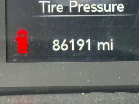 Used 2020 Jeep Cherokee Latitude Plus image 16