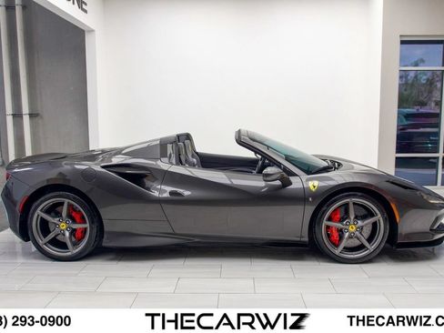 Used 2022 Ferrari F8 Tributo RWD image 34