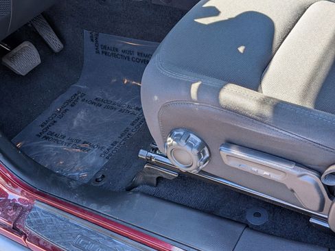 Used 2021 Jeep Gladiator Sport image 17