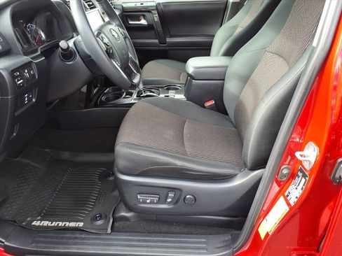 Used 2023 Toyota 4Runner TRD Off-Road image 12