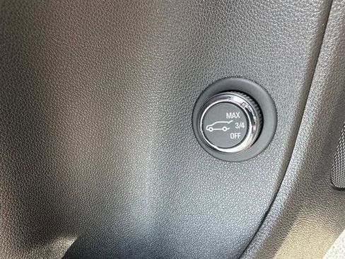 Used 2024 Chevrolet Blazer LT w/ Convenience Package image 11