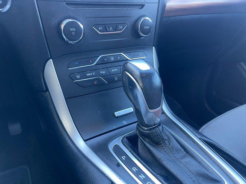 Used 2018 Ford Edge SEL w/ Equipment Group 201A AWD/4WD image 13