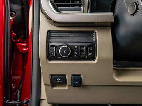 Used 2026 Ford F350 Platinum w/ Platinum Plus Package image 23