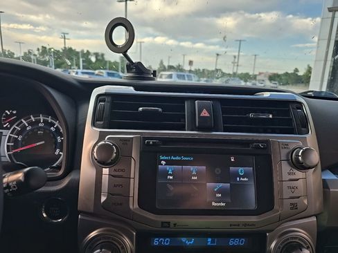 Used 2016 Toyota 4Runner Limited AWD/4WD image 9