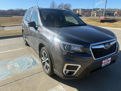 Used 2020 Subaru Forester Limited w/ Popular Package #3 image 4