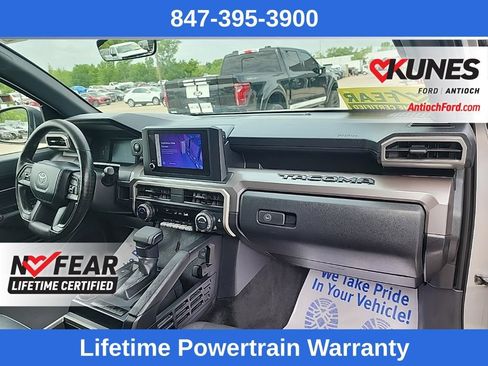 Used 2024 Toyota Tacoma SR5 AWD/4WD image 40
