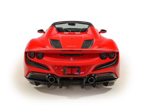 Used 2022 Ferrari F8 Tributo RWD image 5