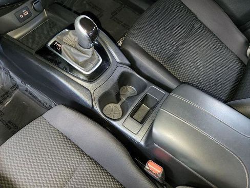 Certified 2022 Nissan Rogue Sport S image 21