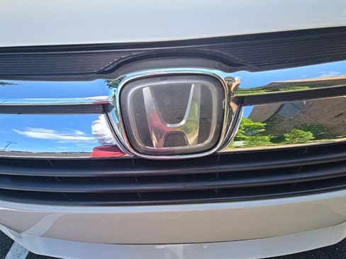 Used 2018 Honda Odyssey Elite image 10