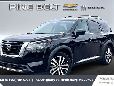 Used 2023 Nissan Pathfinder Platinum w/ Cargo Package AWD/4WD image 10