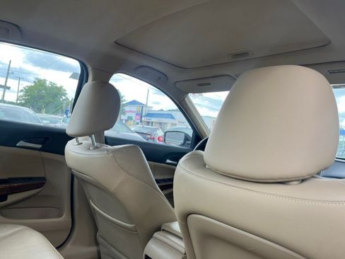 Used 2011 Honda Accord EX-L image 24