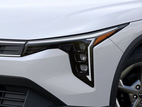 New 2026 Kia K4 FWD image 11