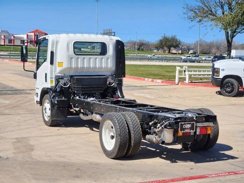 New 2025 Chevrolet Low Cab Forward 5500XG RWD image 3