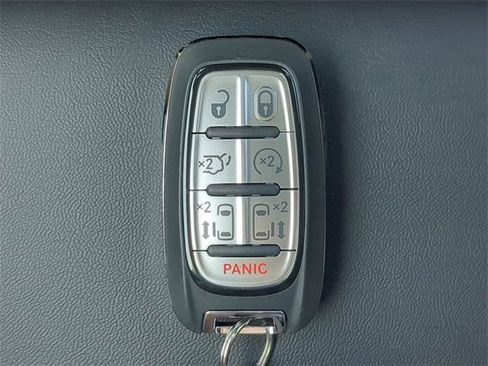 New 2026 Chrysler Pacifica Select w/ S Appearance Package image 37