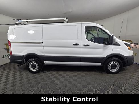 Used 2024 Ford Transit 250 Low Roof RWD image 10