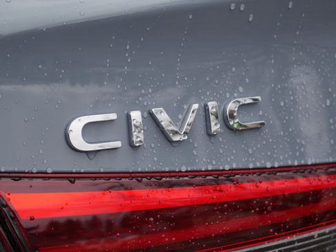 Used 2023 Honda Civic Touring image 17