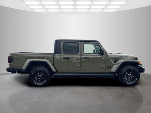 Certified 2026 Jeep Gladiator Overland AWD/4WD image 8