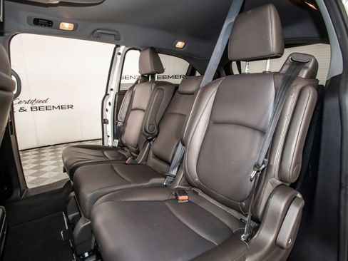 Used 2018 Honda Odyssey Elite image 16
