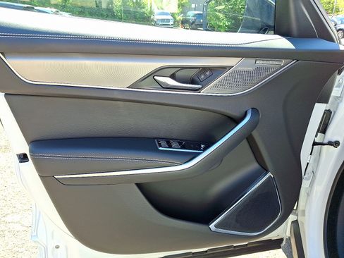 Used 2025 Jaguar F-PACE R-Dynamic S image 13