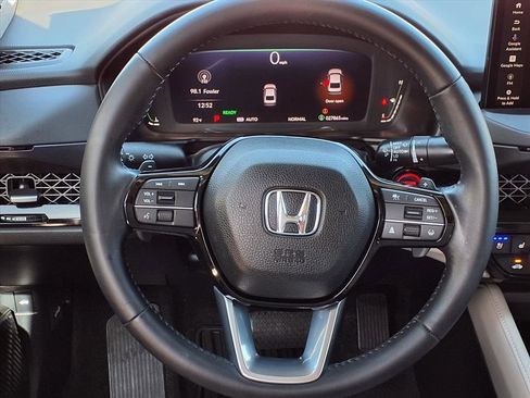 Used 2024 Honda Accord Touring image 19