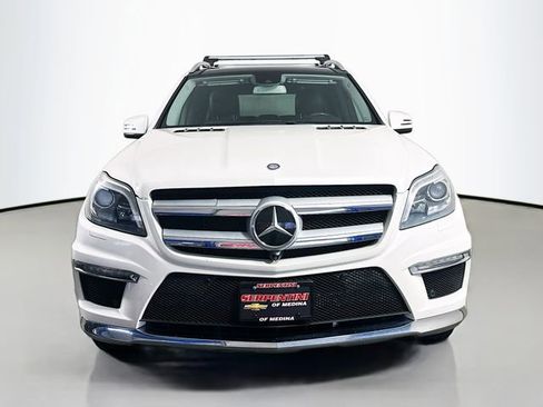 Used 2016 Mercedes-Benz GL 550 4MATIC image 4