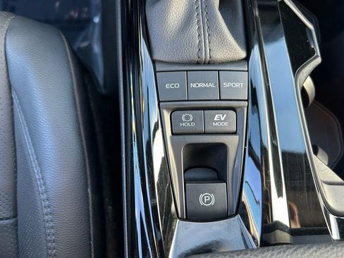 Used 2025 Toyota Camry XSE image 35