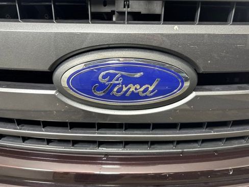 Used 2019 Ford F150 XLT w/ Equipment Group 302A Luxury image 9