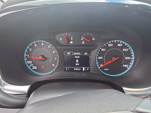 Used 2024 Chevrolet Traverse LT FWD image 3