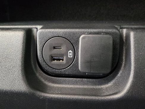 Used 2023 Ford F150 XLT w/ Equipment Group 302A High image 17