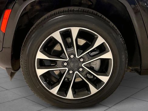 Used 2022 Jeep Grand Cherokee Overland image 20