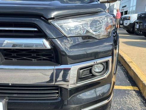 Used 2021 Toyota 4Runner Limited AWD/4WD image 3