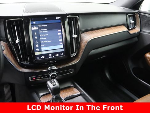 Used 2021 Volvo XC60 T5 Inscription w/ Advanced Package image 16