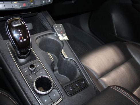 Used 2020 Cadillac XT4 Sport image 21