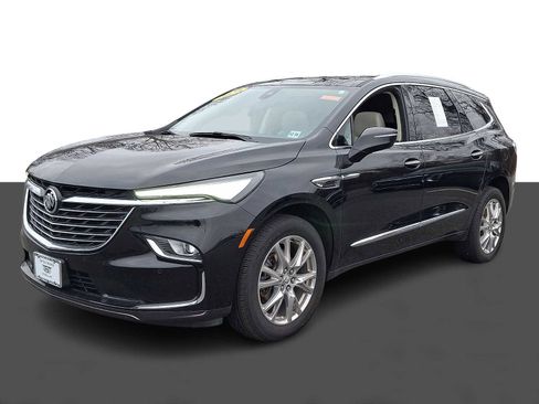 Used 2024 Buick Enclave Essence w/ Experience Buick Package image 3
