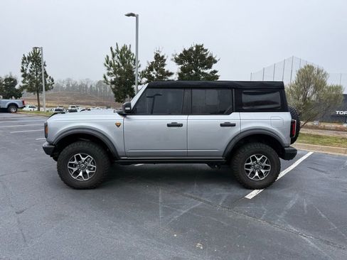 Certified 2024 Ford Bronco Badlands image 4