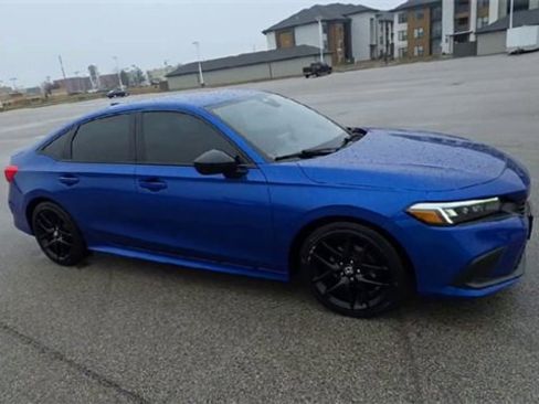 Used 2022 Honda Civic Sport image 3