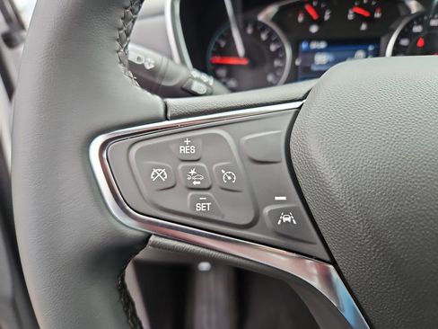 Used 2024 Chevrolet Equinox LT image 11