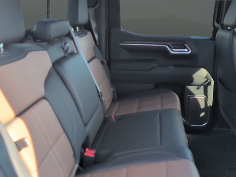 Used 2024 Chevrolet Silverado 1500 High Country w/ High Country Premium Package AWD/4WD image 25