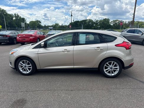 Used 2017 Ford Focus SE FWD image 8