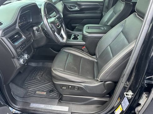 Used 2023 GMC Yukon SLT AWD/4WD image 9
