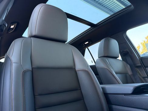 Used 2025 Honda Prologue Touring image 16
