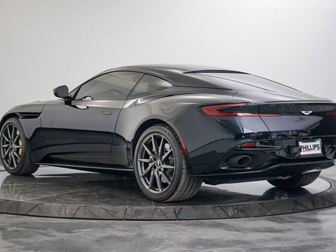 Used 2017 Aston Martin DB11 V12 image 10