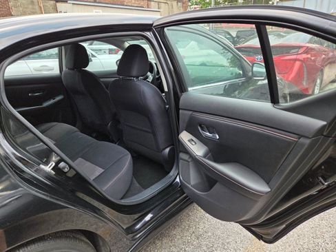 Used 2021 Nissan Sentra SR FWD image 12