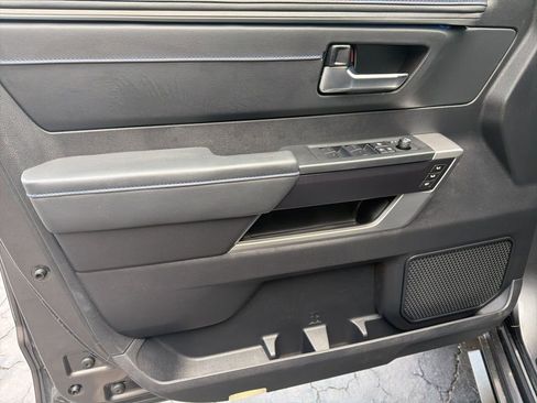 Used 2023 Toyota Tundra Platinum image 7