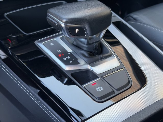 Used 2023 Audi Q5 2.0T Premium Plus AWD/4WD image 16