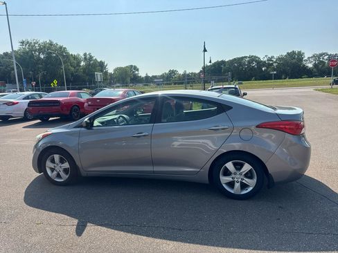 Used 2013 Hyundai Elantra GLS FWD image 8