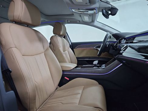 Used 2020 Audi A8 L 4.0T image 23