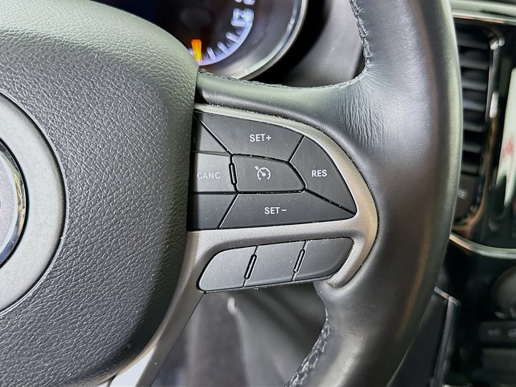 Used 2021 Jeep Grand Cherokee Limited AWD/4WD image 24