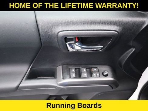Used 2022 Toyota Tacoma TRD Sport AWD/4WD image 13